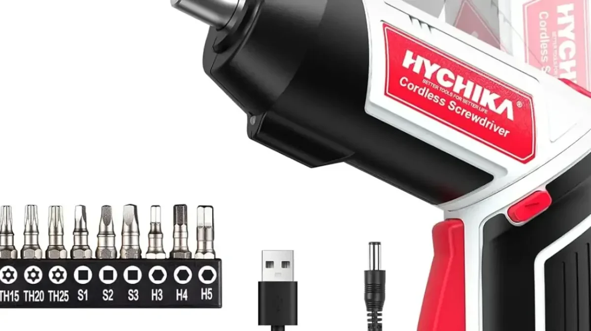 Destornillador eléctrico Hychika 6Nm con batería recargable y 20 accesorios por sólo 18,01€ (36% de descuento)
