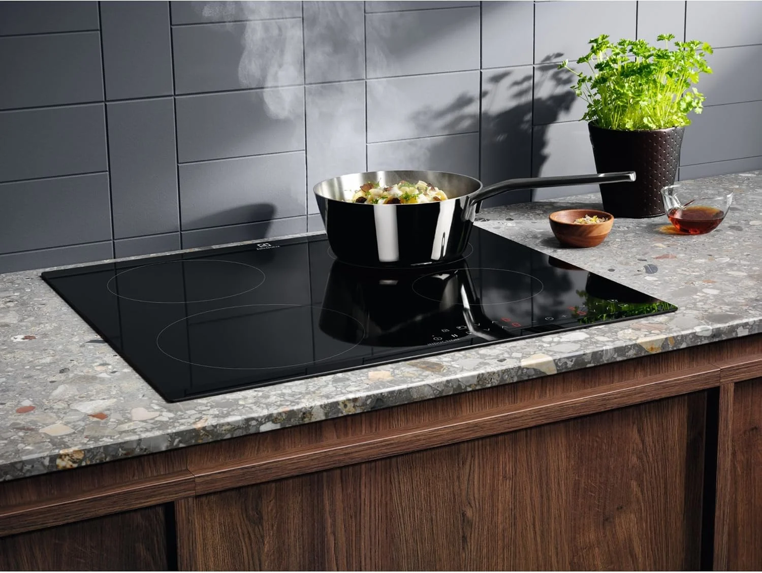 Electrolux LIT6043 – Placa de Inducción Infinite por 277€ en Amazon