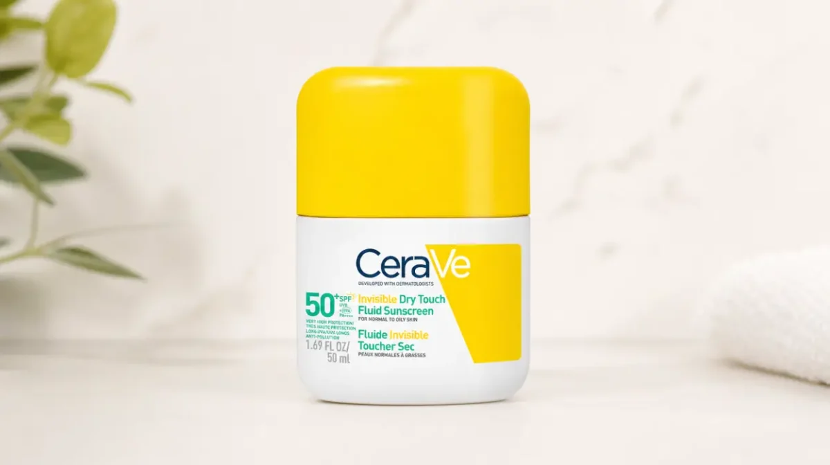 Fluido protector solar CeraVe Oil Control SPF50+ sin brillos de 50 ml por sólo 11,89€ (-47%)