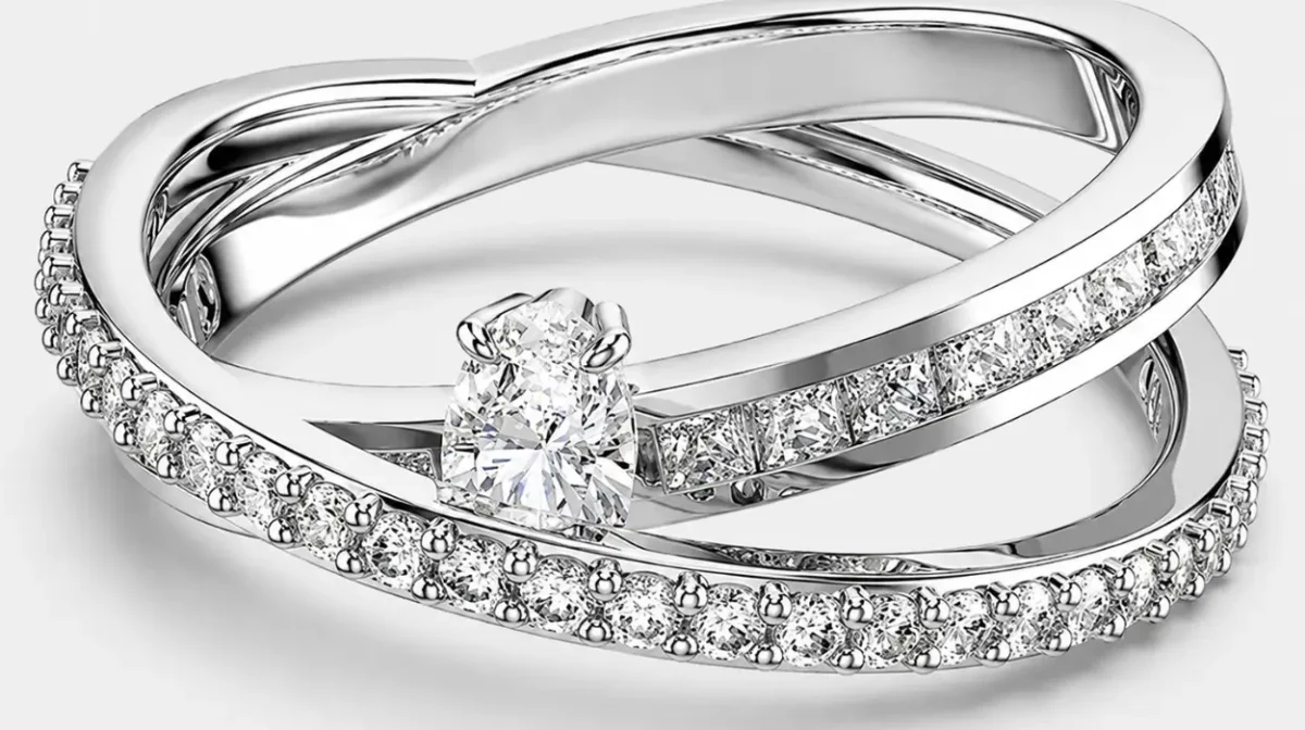 Anillo Swarovski Hyperbola con Swarovski Zirconia y baño de rodio por sólo 79,73€ con envío gratis (-43%)