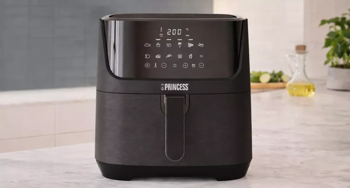 Freidora sin aceite Princess 182061 de 6,5 litros con 12 programas de cocina por sólo 54,99€ con envío gratis (-49%)