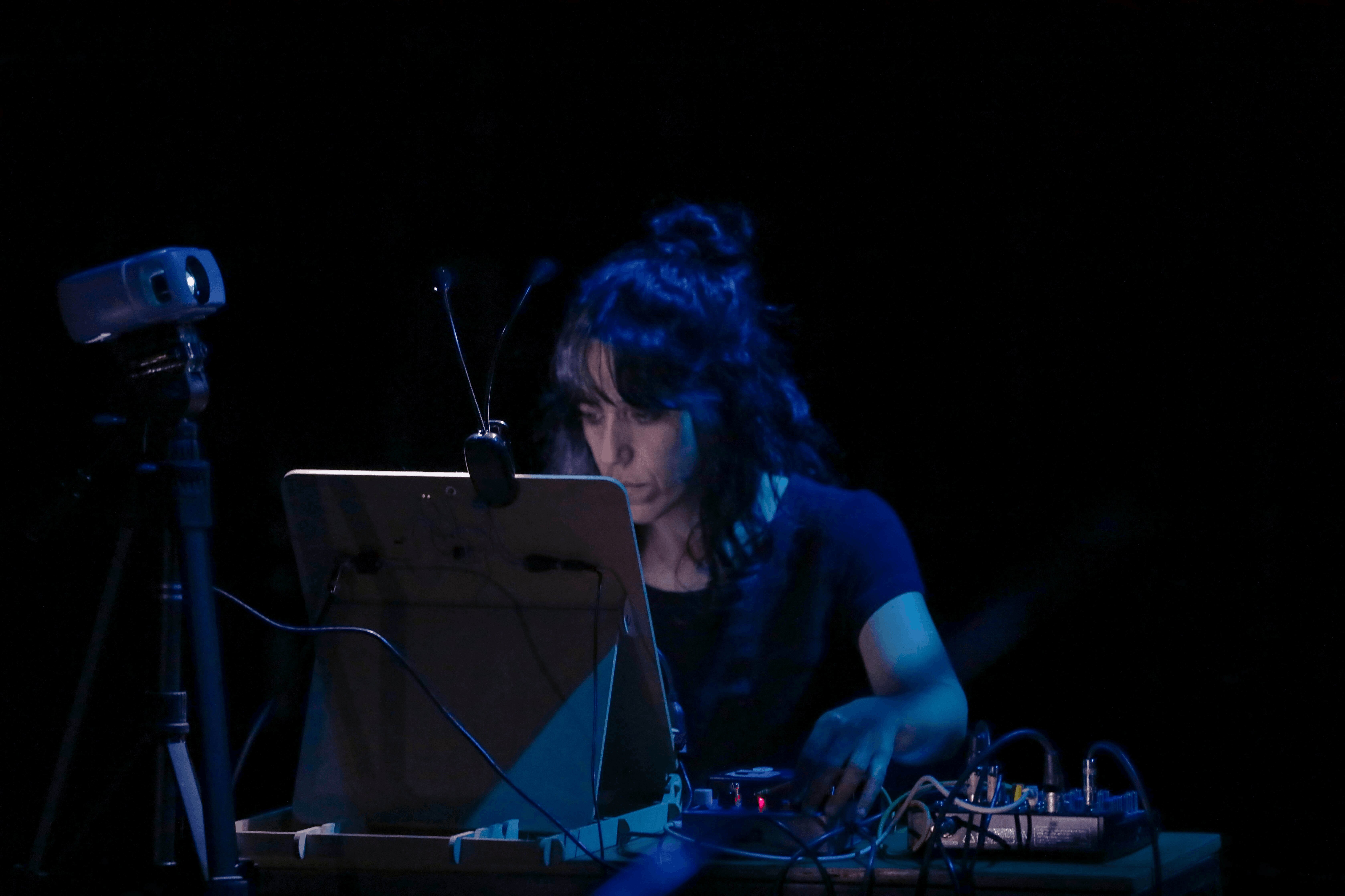 Ana Dulce Collados - interfaces DIY y arte sonoro experimental
