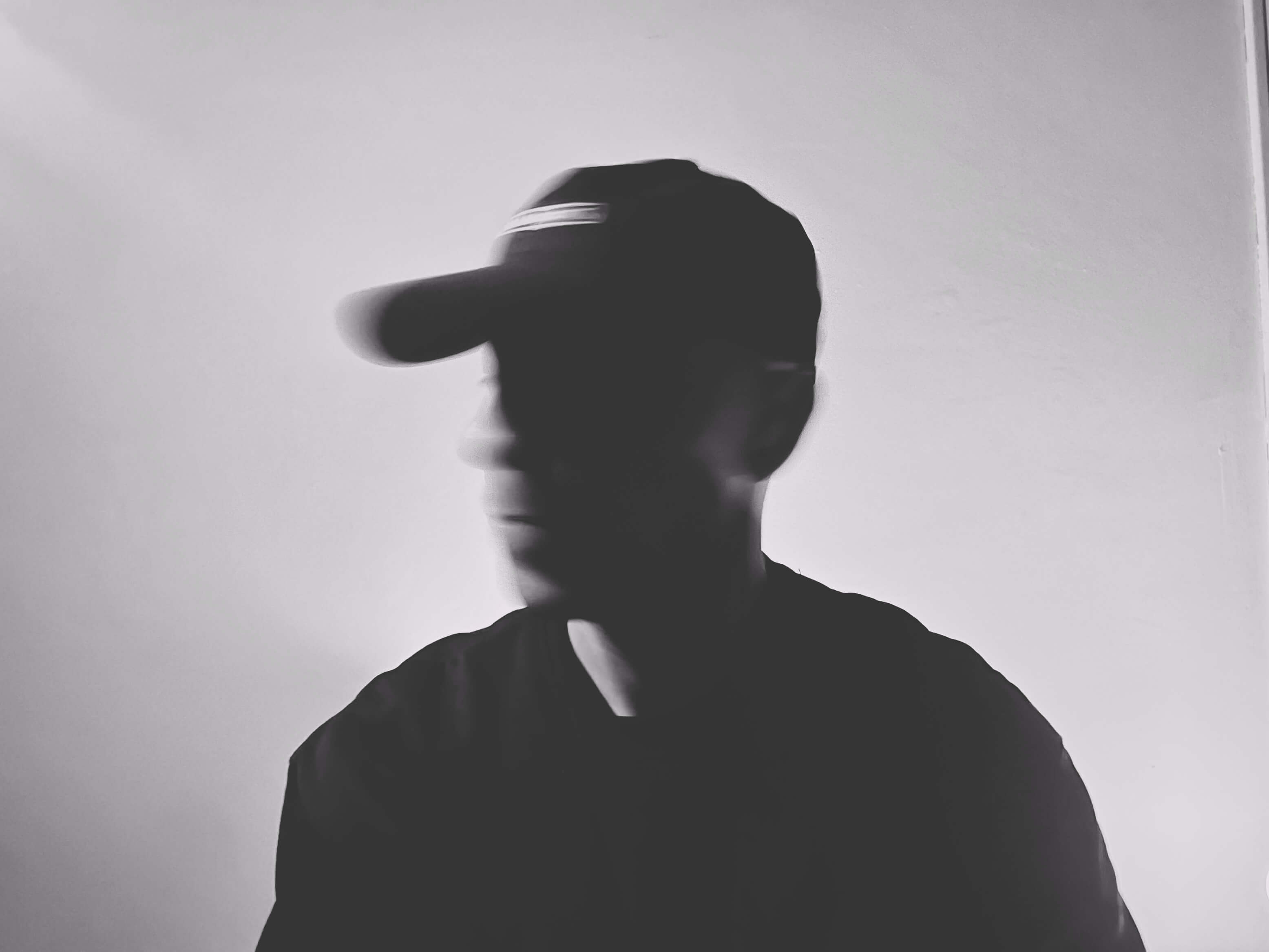 Samuel Domínguez (Fvthom) — Visuales, materia y electrónica experimental