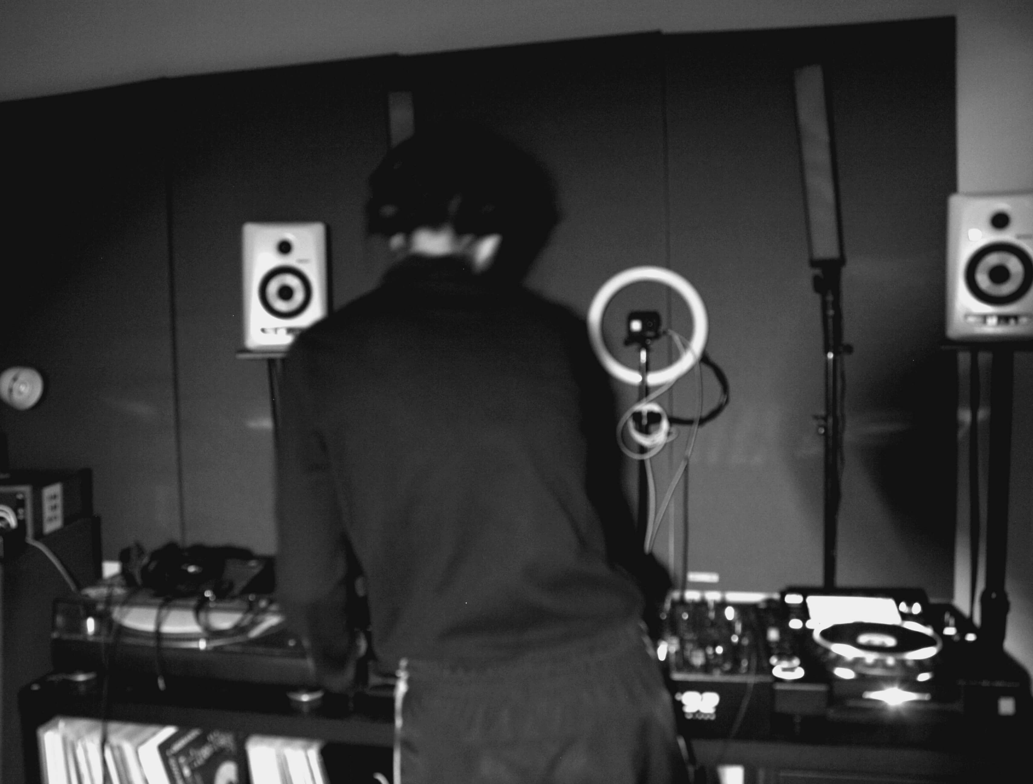 Silvia Torres en sesión - Electrónica experimental Madrid