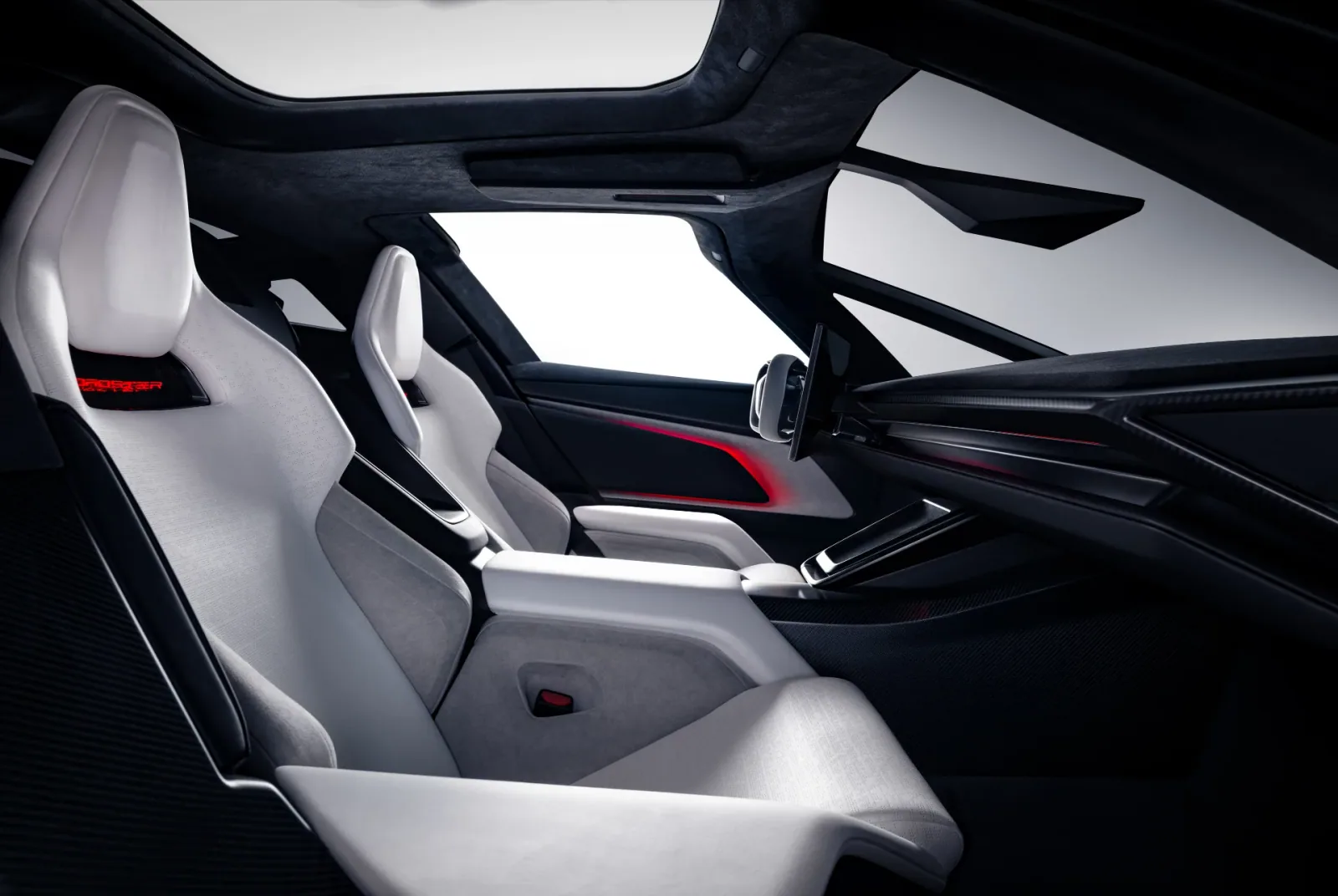 Side view into the two-seat cabin.