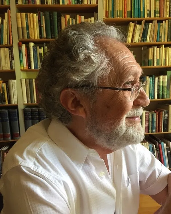 Alberto Pérez-Gómez