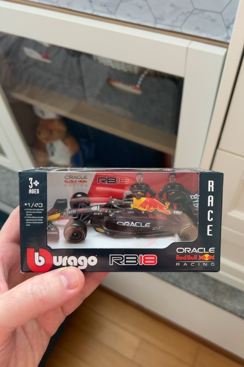 RB18