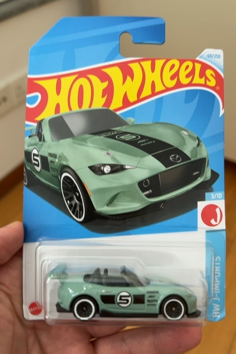 15 Mazda MX-5 Miata