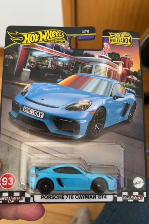 Porsche 718 Cayman GT4