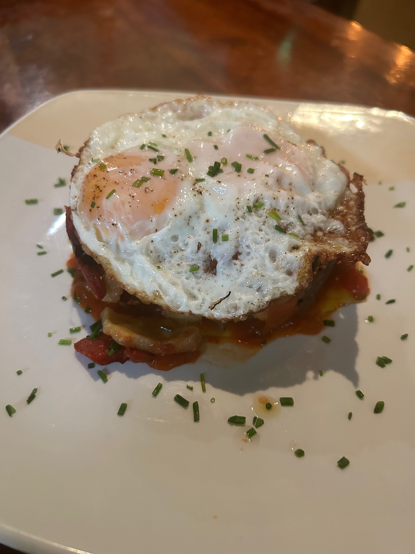 Tumbet con Huevos fritos