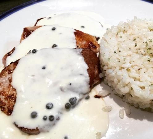 Lomo a la Pimienta con arroz