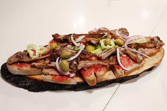 Pa amb oli de costillas con padrones