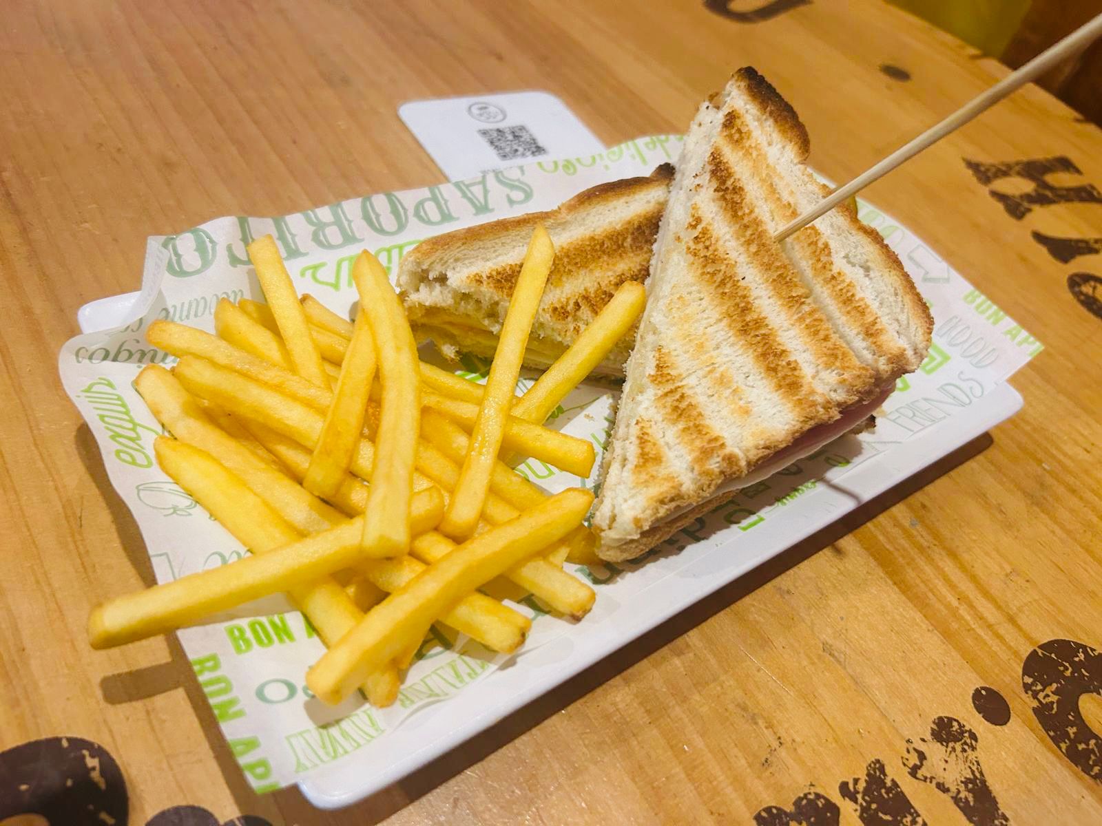 Sandwich de Jamón y queso