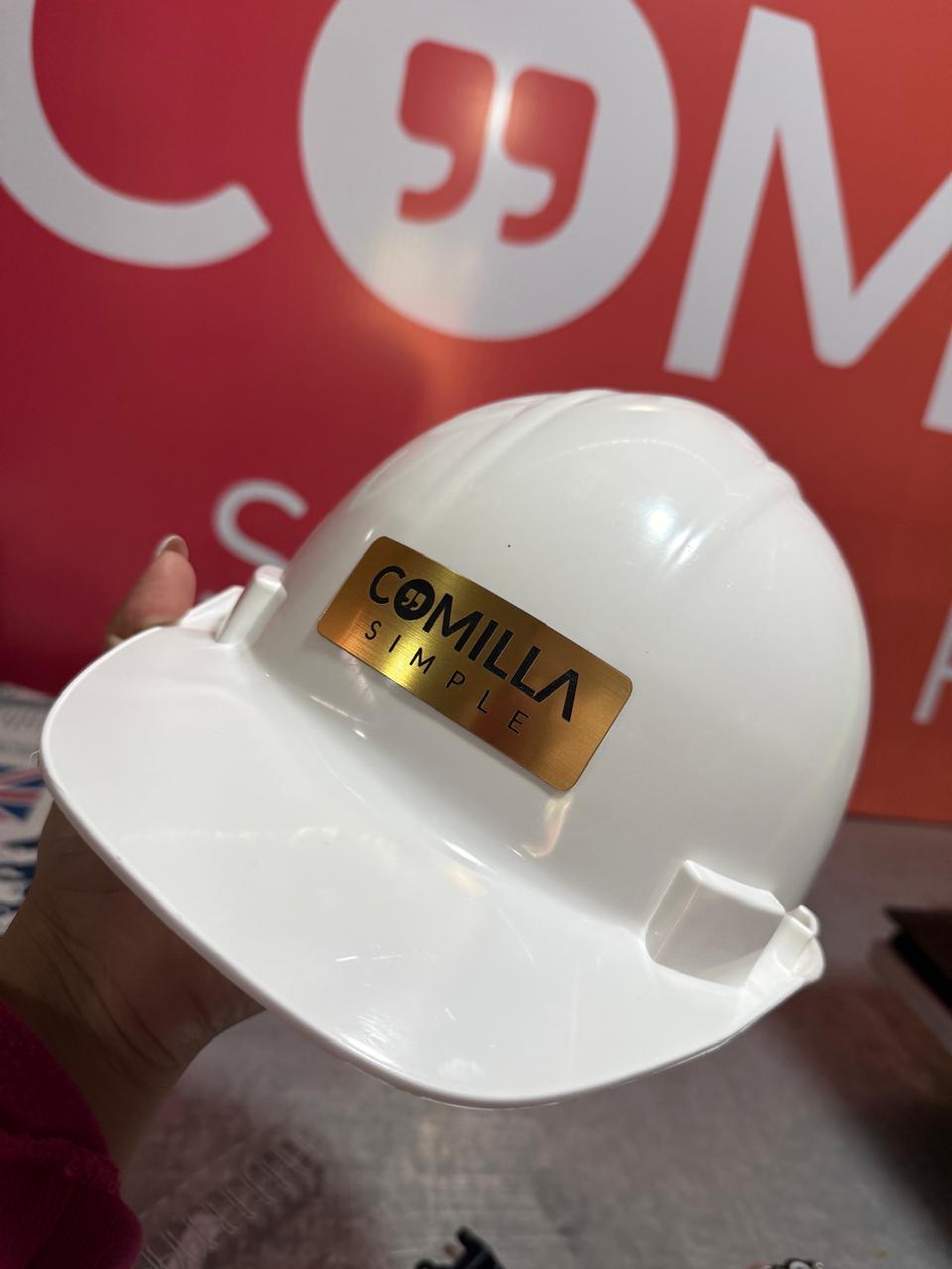 Placa casco con grabado láser de fibra
