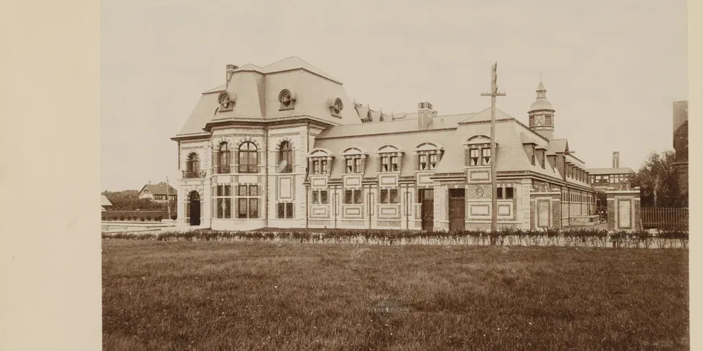 The Belcourt Guided Tour