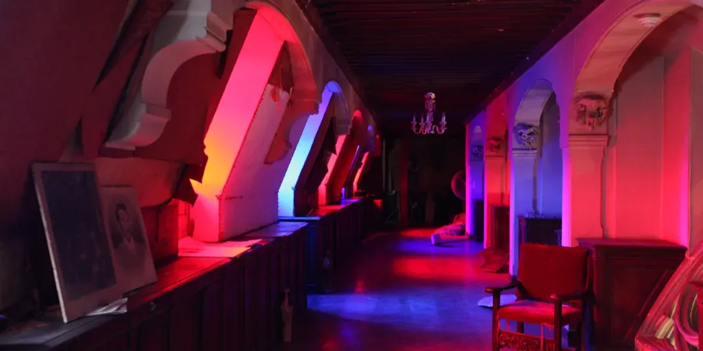 The Candlelight Walk with Ghosts Tour