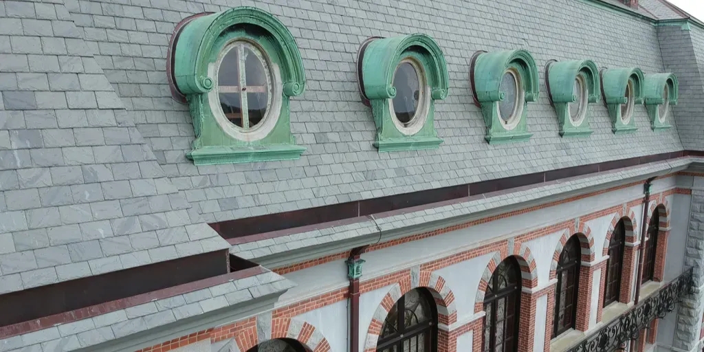 The Belcourt Guided Tour 