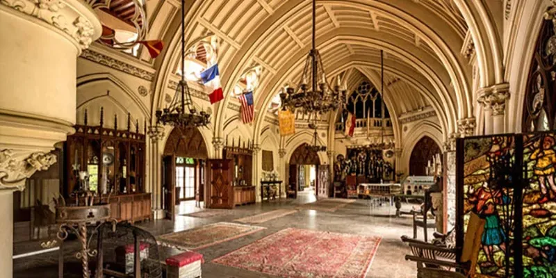 The Belcourt Guided Tour 