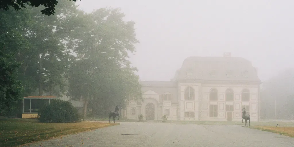 The Belcourt Guided Tour 
