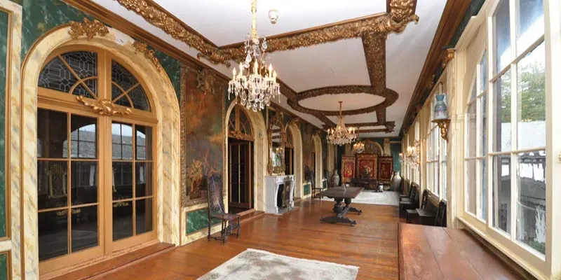 The Belcourt Guided Tour 