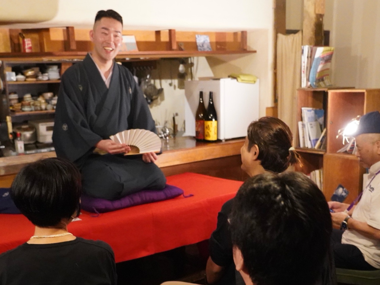 京島に笑いと人情　柳家小もんさんの落語会のサムネイル画像