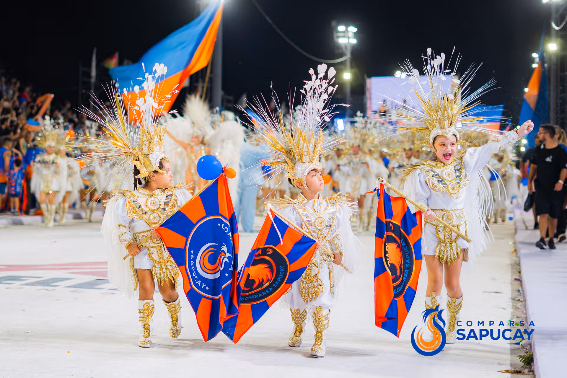 Galeria de fotos de la Cuarta Noche de Corso 14-02-26