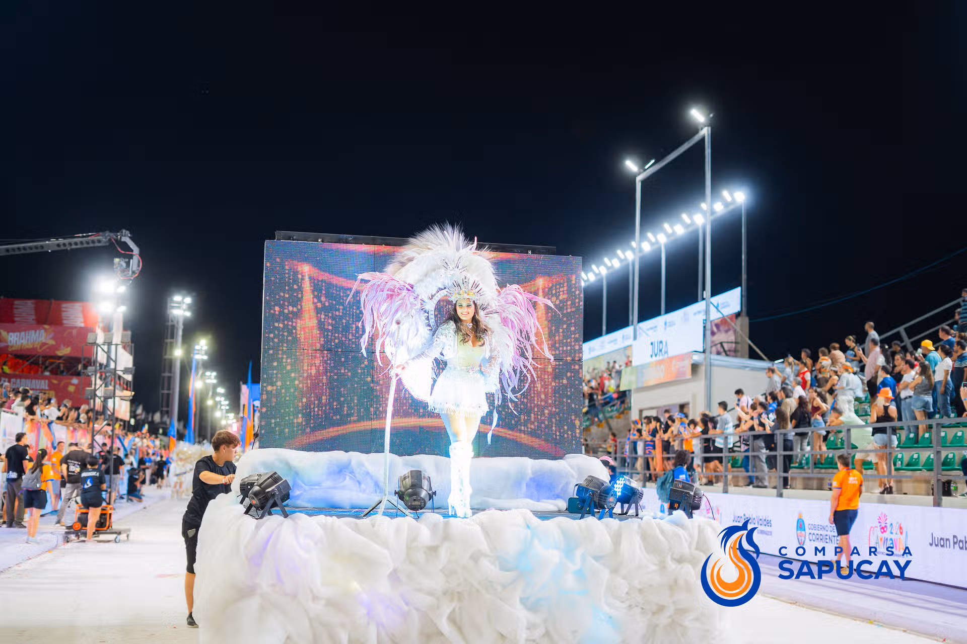 Galeria de fotos de la Cuarta Noche de Corso 14-02-26