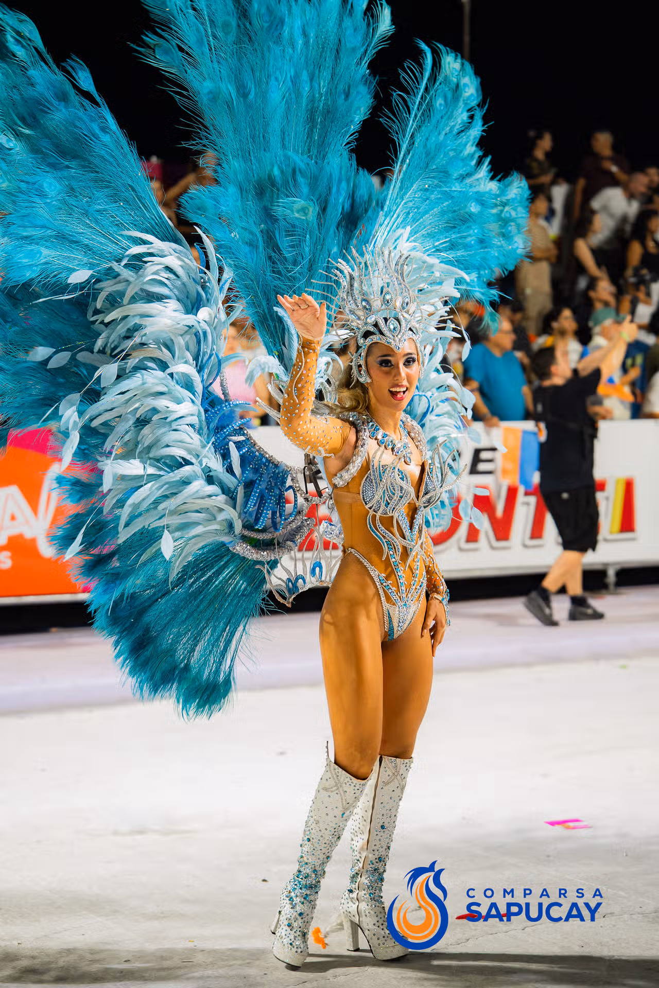 Galeria de fotos de la Cuarta Noche de Corso 14-02-26