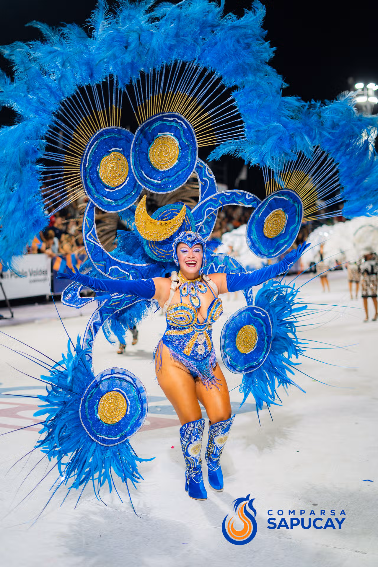 Galeria de fotos de la Cuarta Noche de Corso 14-02-26