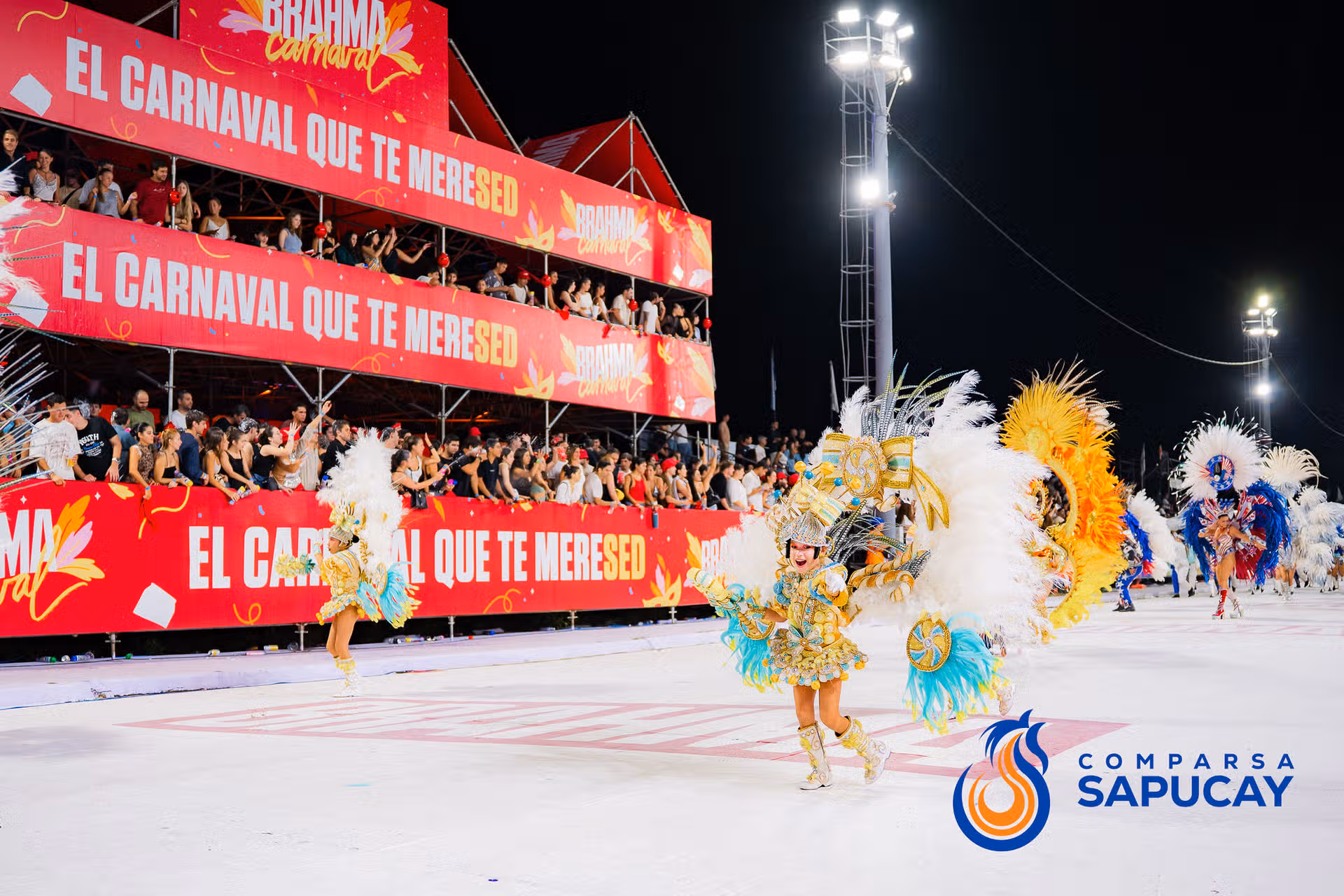 Galería de fotos de la Octava Noche de Corso 21-02-26