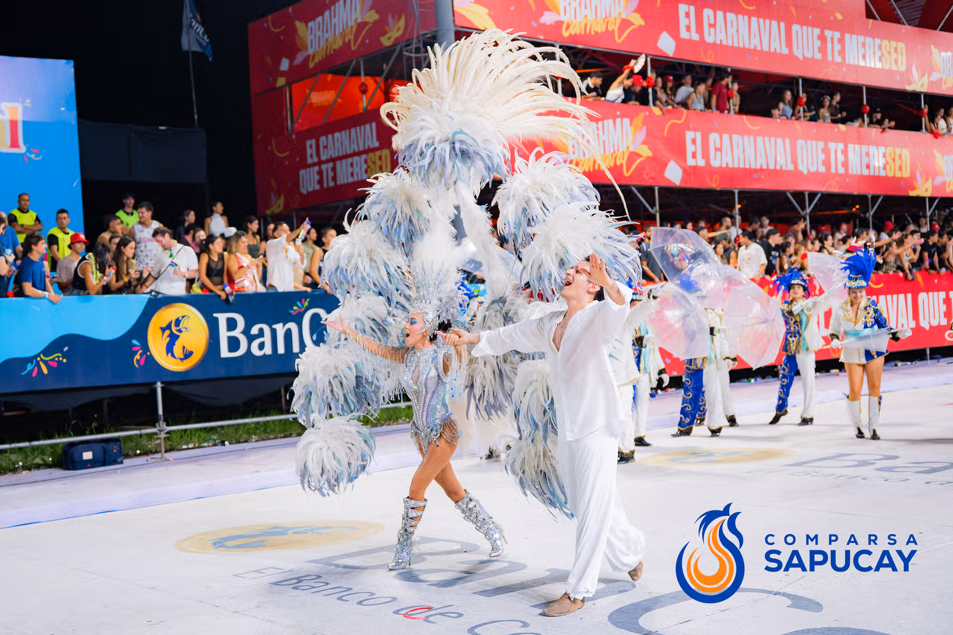 Galería de fotos de la Octava Noche de Corso 21-02-26