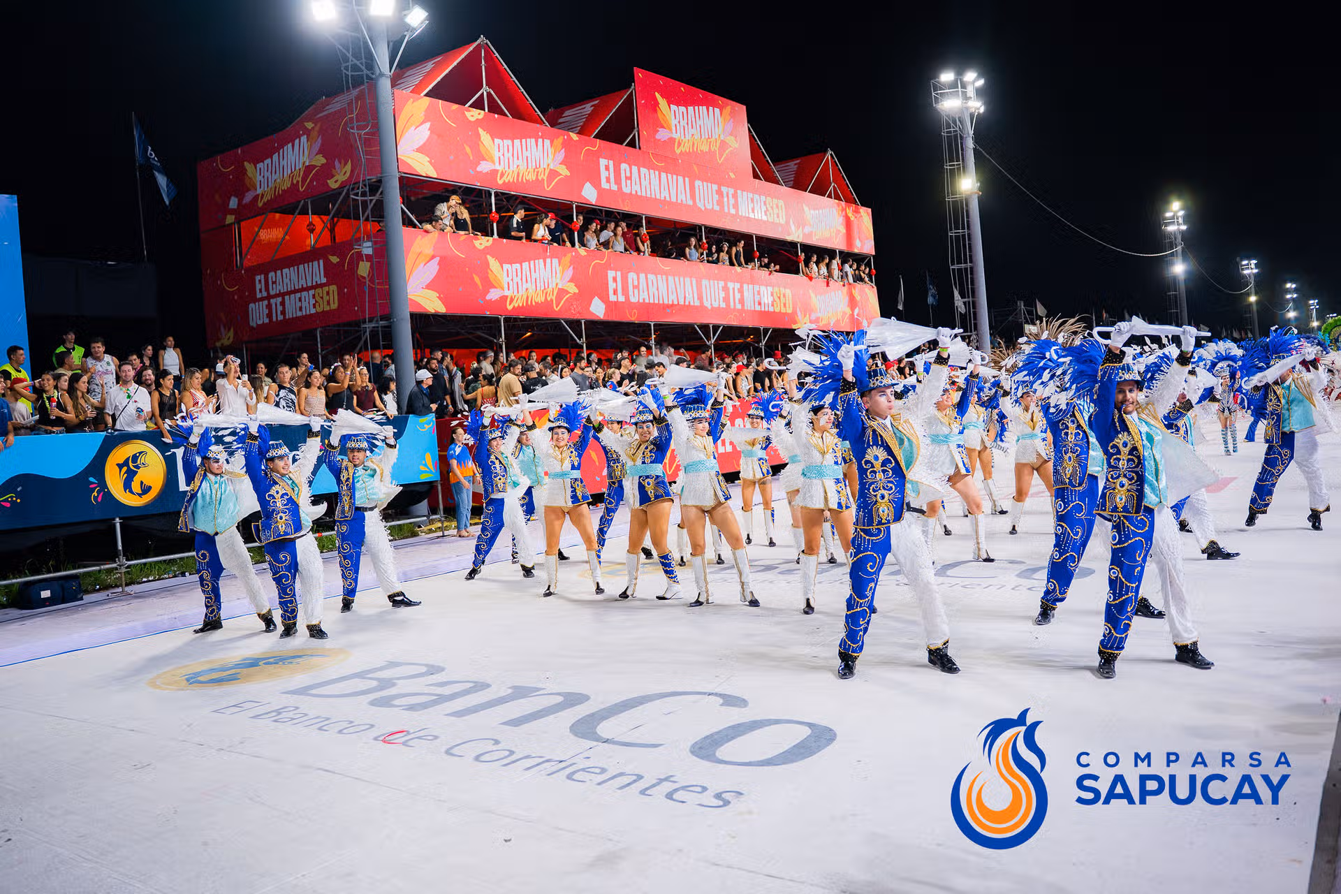 Galería de fotos de la Octava Noche de Corso 21-02-26