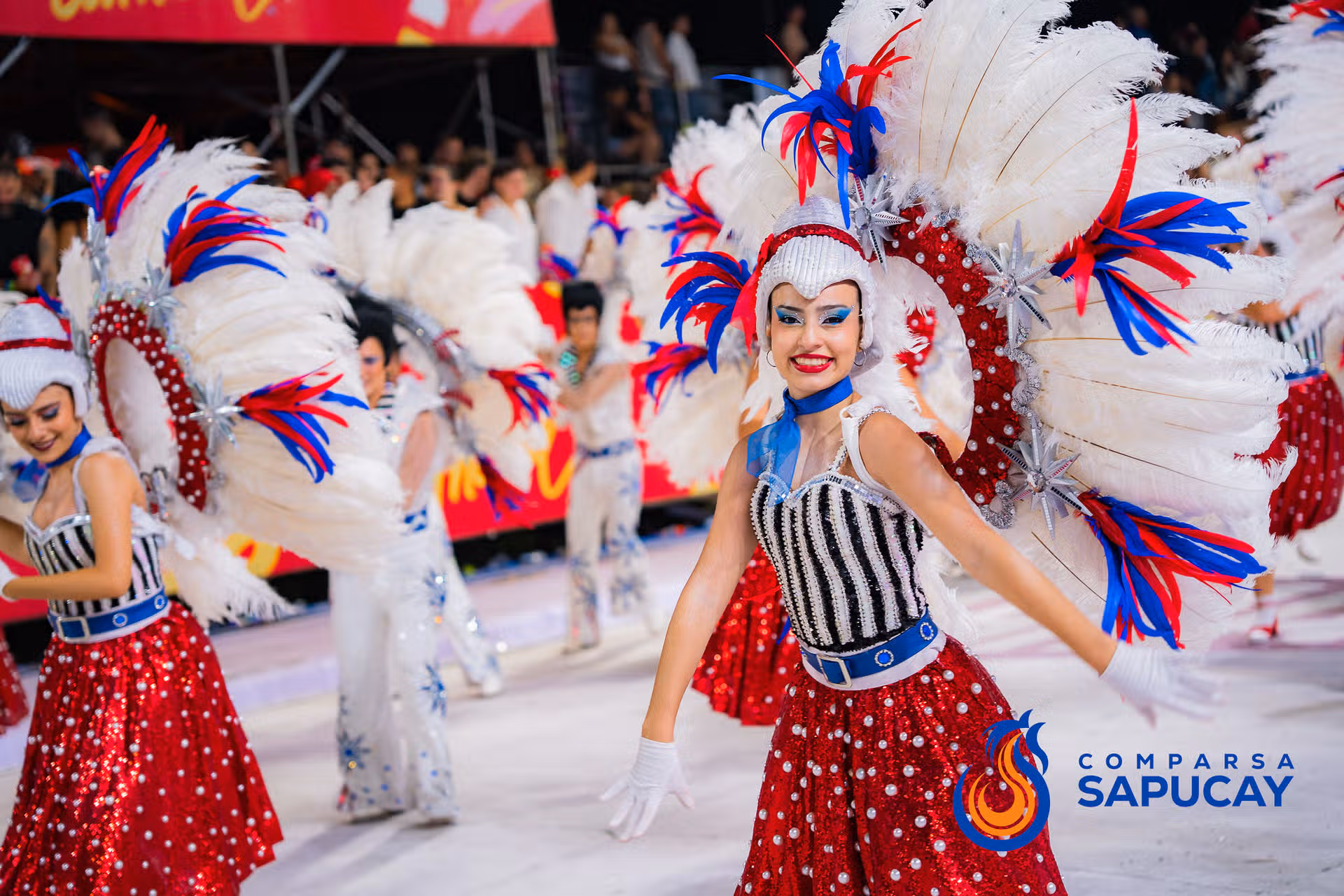 Galería de fotos de la Octava Noche de Corso 21-02-26