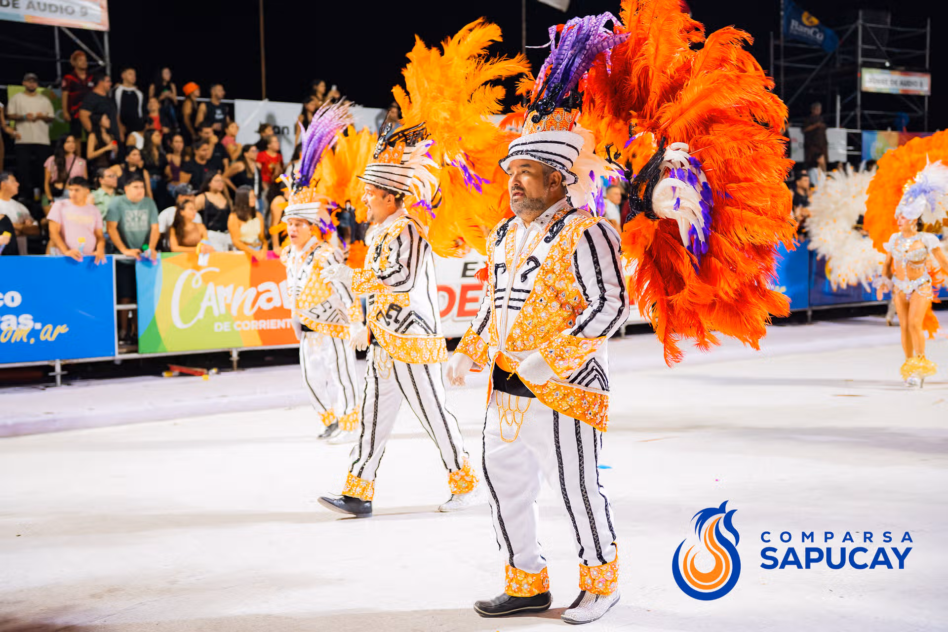 Galería de fotos de la Octava Noche de Corso 21-02-26