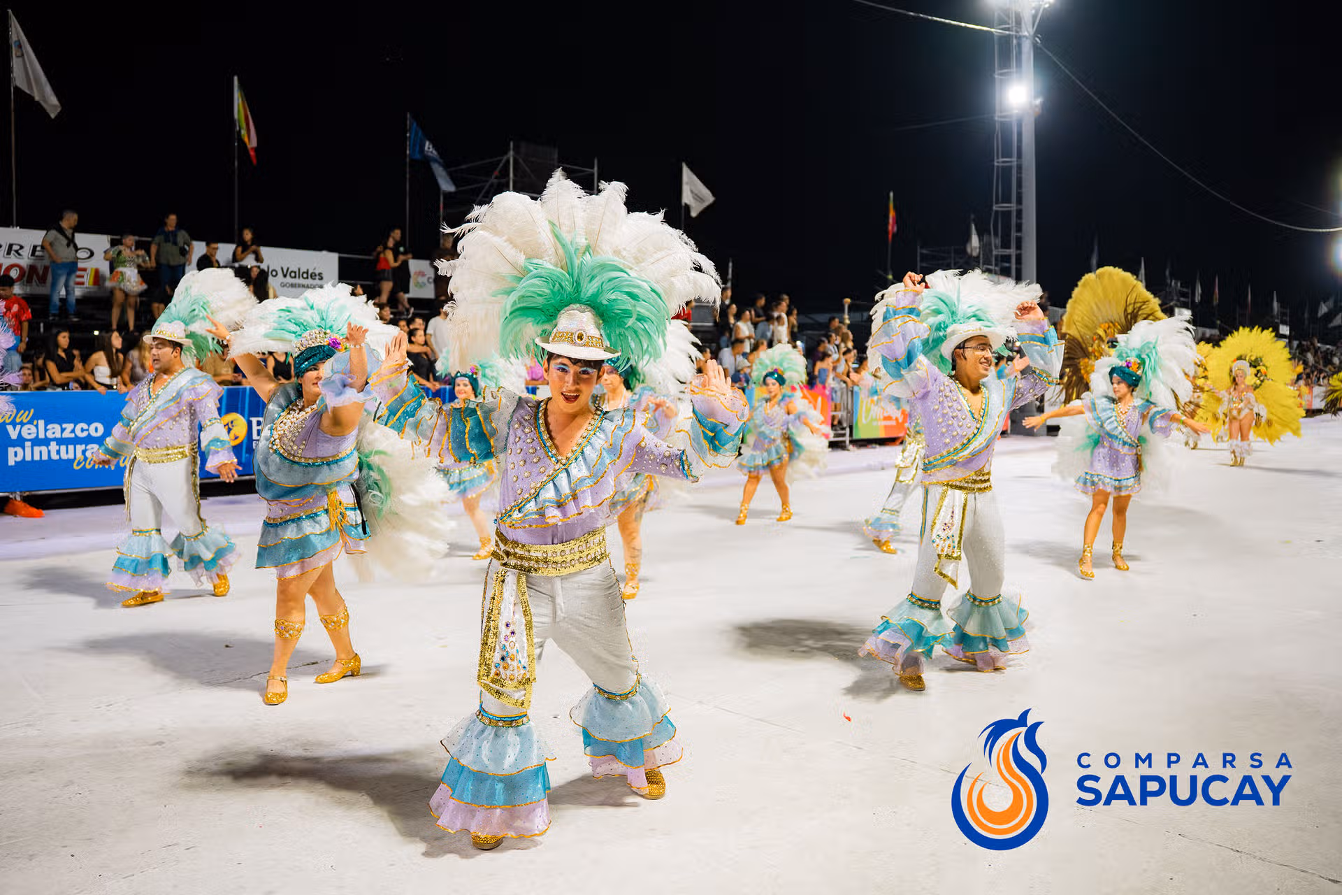 Galería de fotos de la Octava Noche de Corso 21-02-26