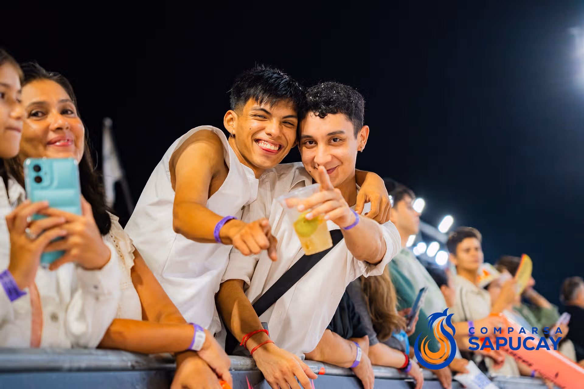 Galería de fotos de la Octava Noche de Corso 21-02-26