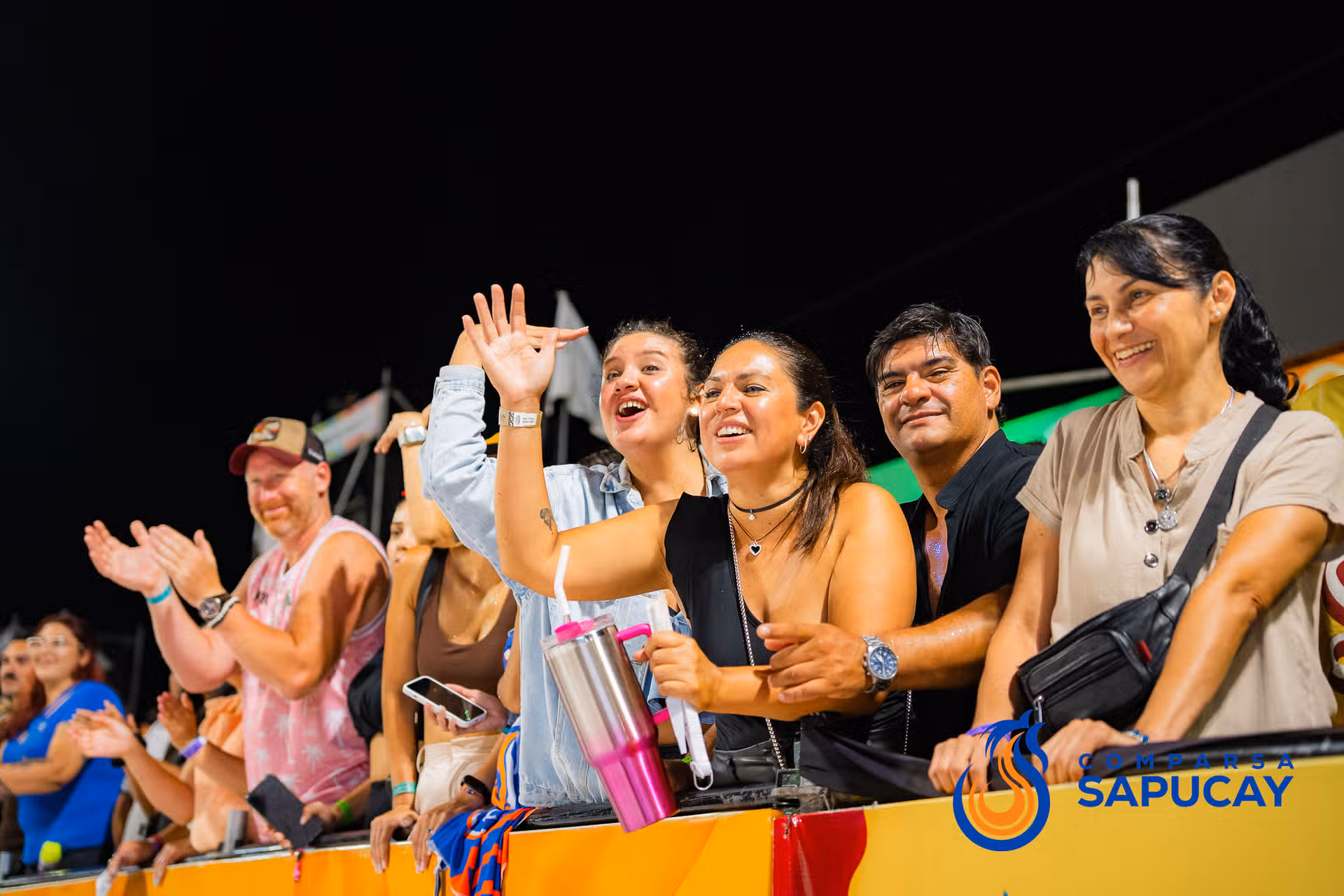 Galería de fotos de la Octava Noche de Corso 21-02-26