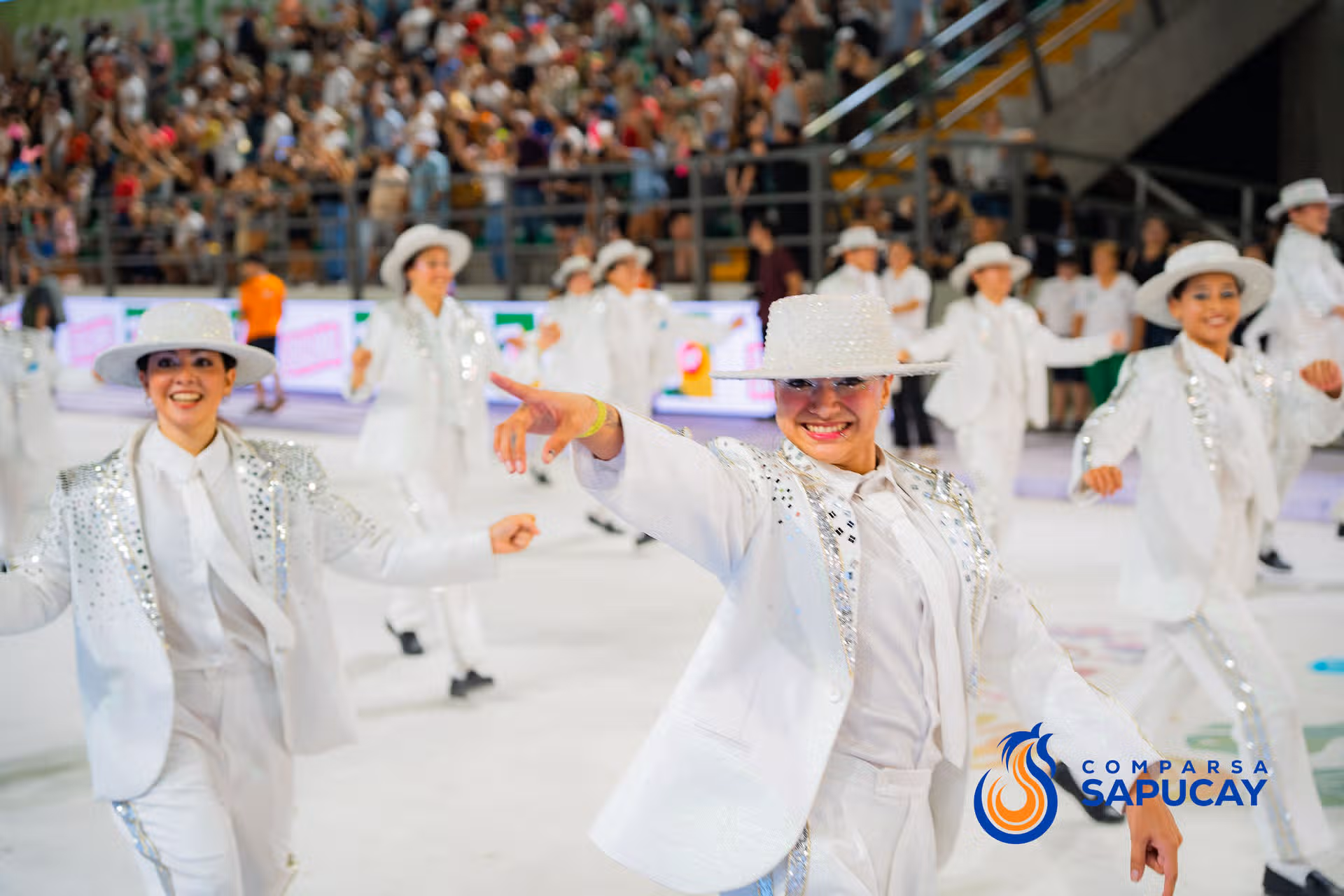 Galeria de fotos de la Quinta Noche de Corso 15-02-26