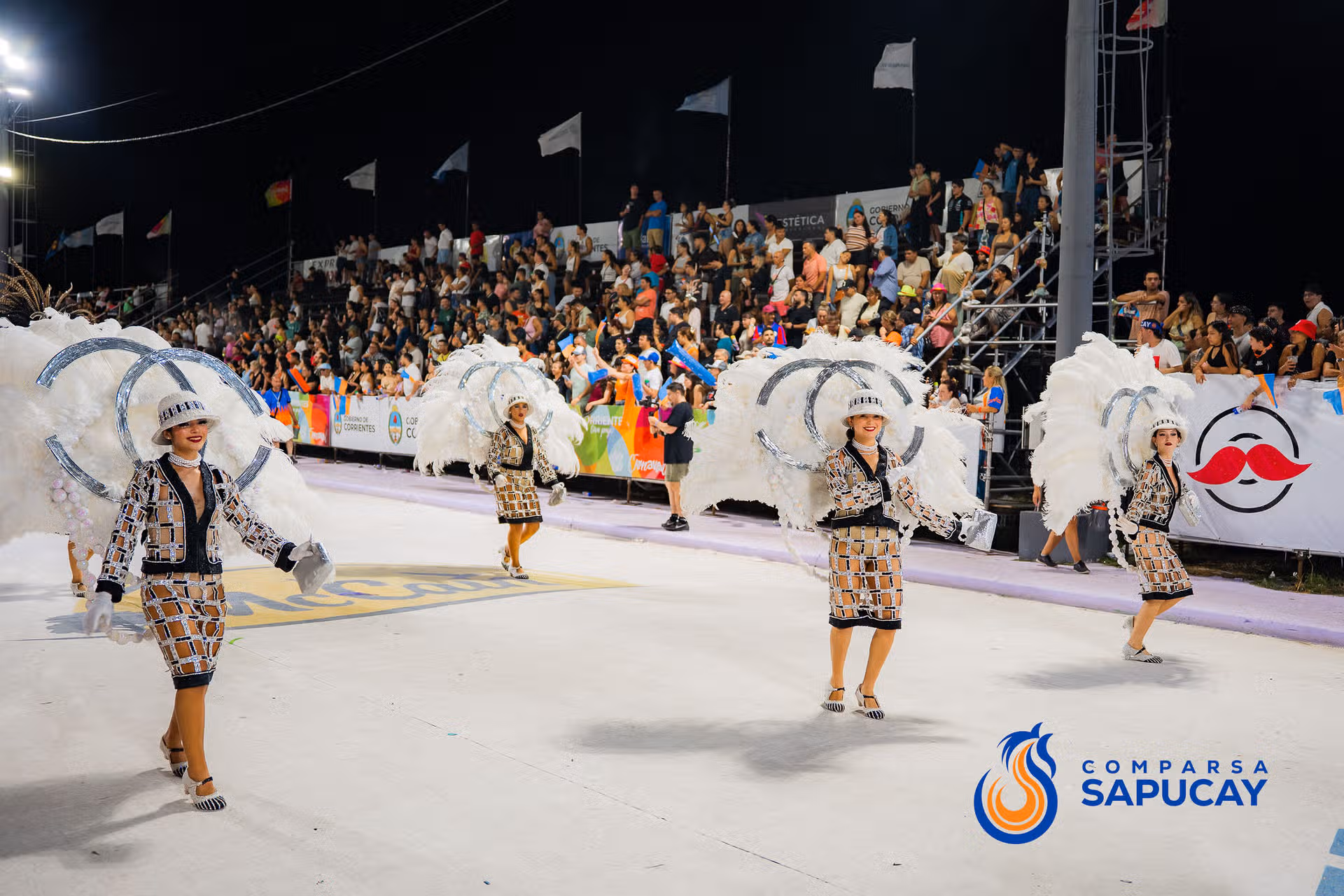 Galeria de fotos de la Sexta Noche de Corso 16-02-26