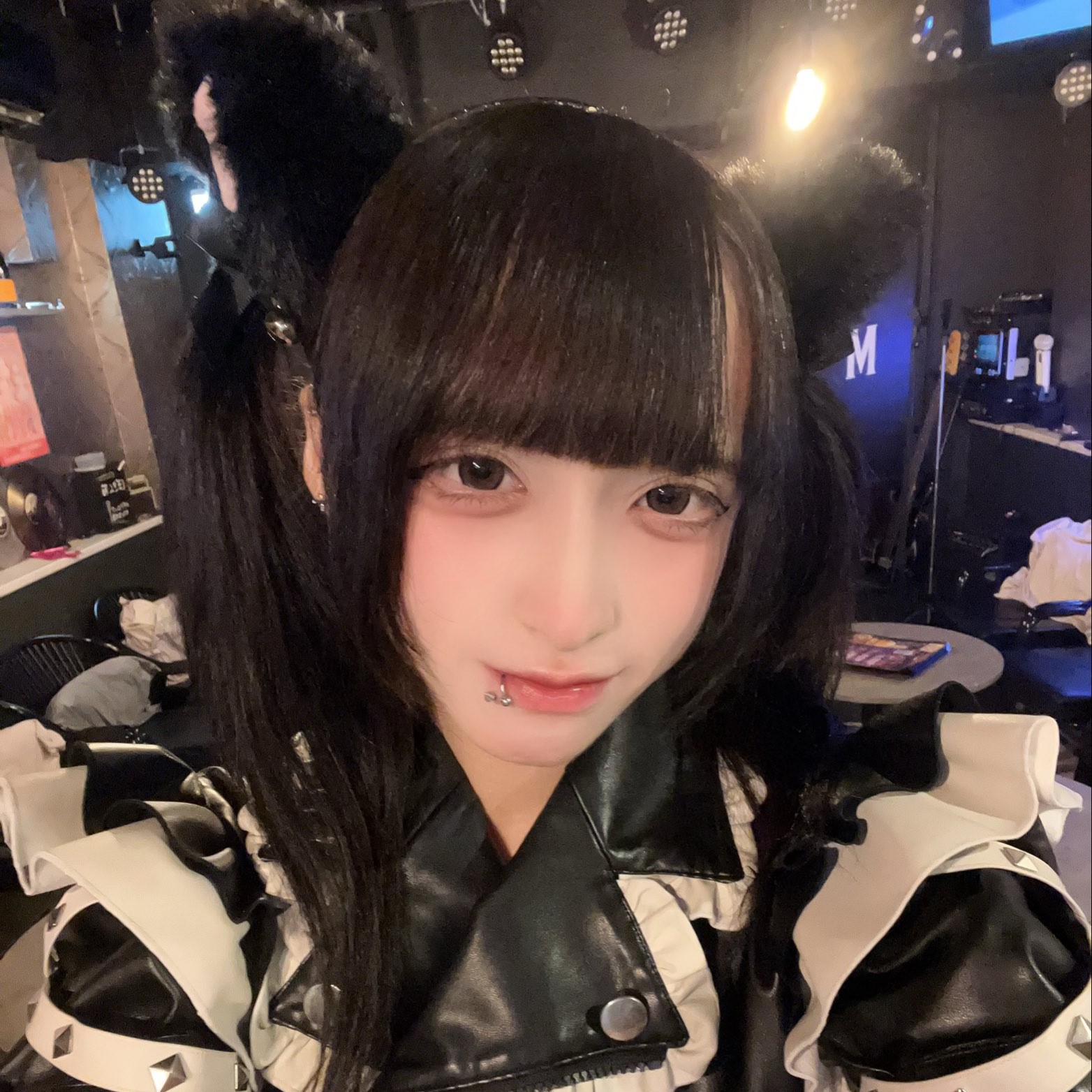 にこ