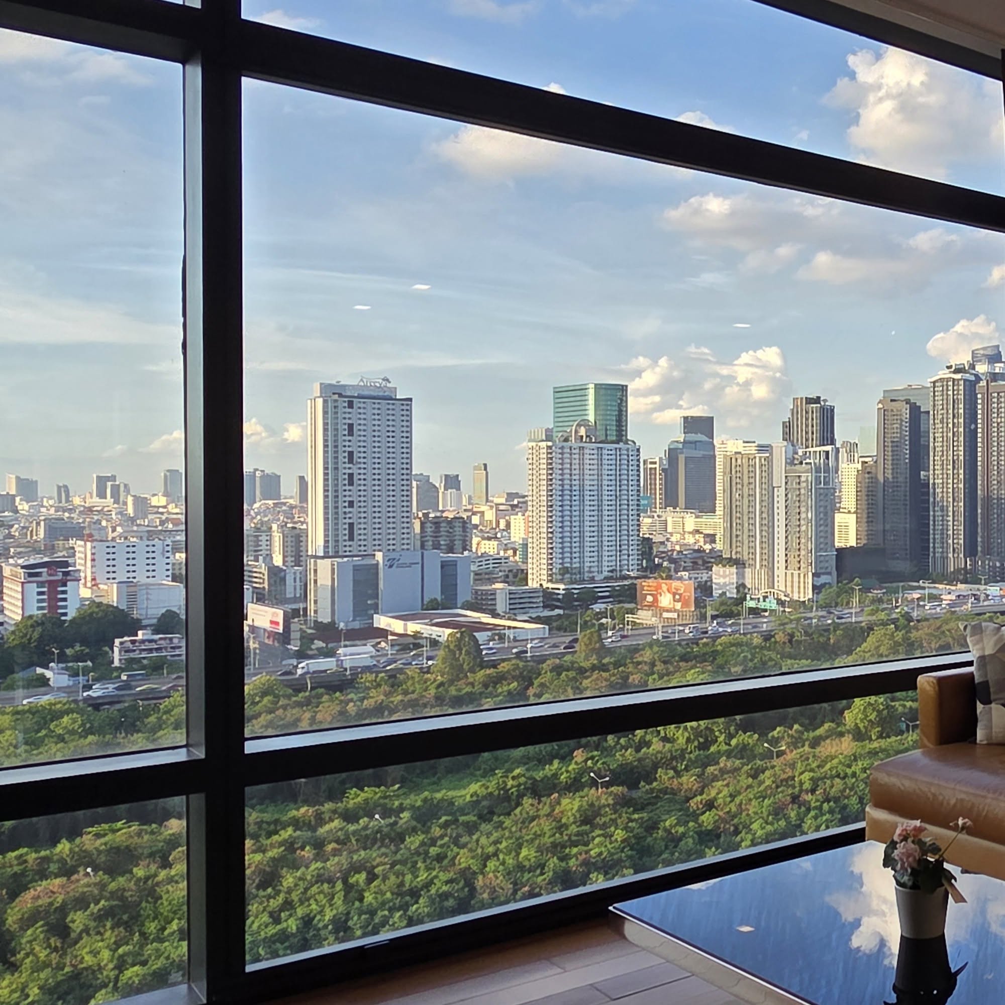 ให้เช่า Circle Living Prototype · 2 ห้องนอน 90 ตร.ม. ชั้น 18 แต่งครบพร้อมอยู่ เฟอร์นิเจอร์เครื่องใช้ไฟฟ้าครบ