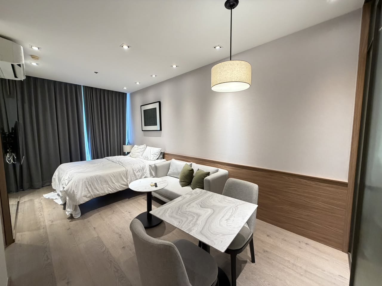 For Rent: Via 34 · 2 Bed 87 sqm Floor 5 (Pet-Friendly, Move-in Ready)