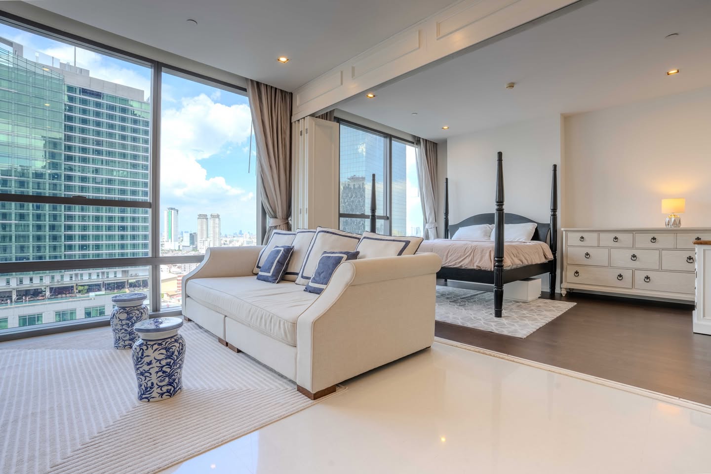 ขาย The Bangkok Sathorn · 1 ห้องนอน 60 ตร.ม. ชั้น 0 แต่งครบพร้อมอยู่ เฟอร์นิเจอร์เครื่องใช้ไฟฟ้าครบ