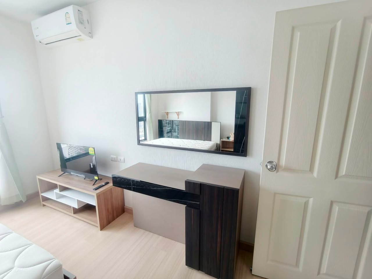 ให้เช่า Supalai Loft Talat Phlu · 1 ห้องนอน 43.5 ตร.ม. ชั้น 33 แต่งครบพร้อมอยู่ เฟอร์นิเจอร์เครื่องใช้ไฟฟ้าครบ