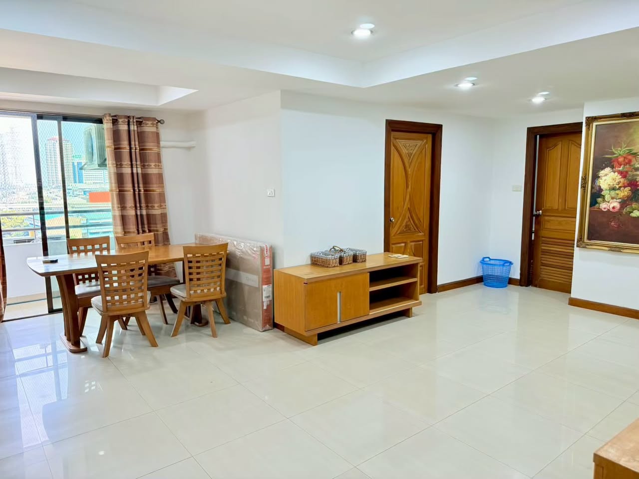 ให้เช่า Vivid Tower · 1 ห้องนอน 60 ตร.ม. ชั้น 9 ห้องมุม แต่งครบพร้อมอยู่