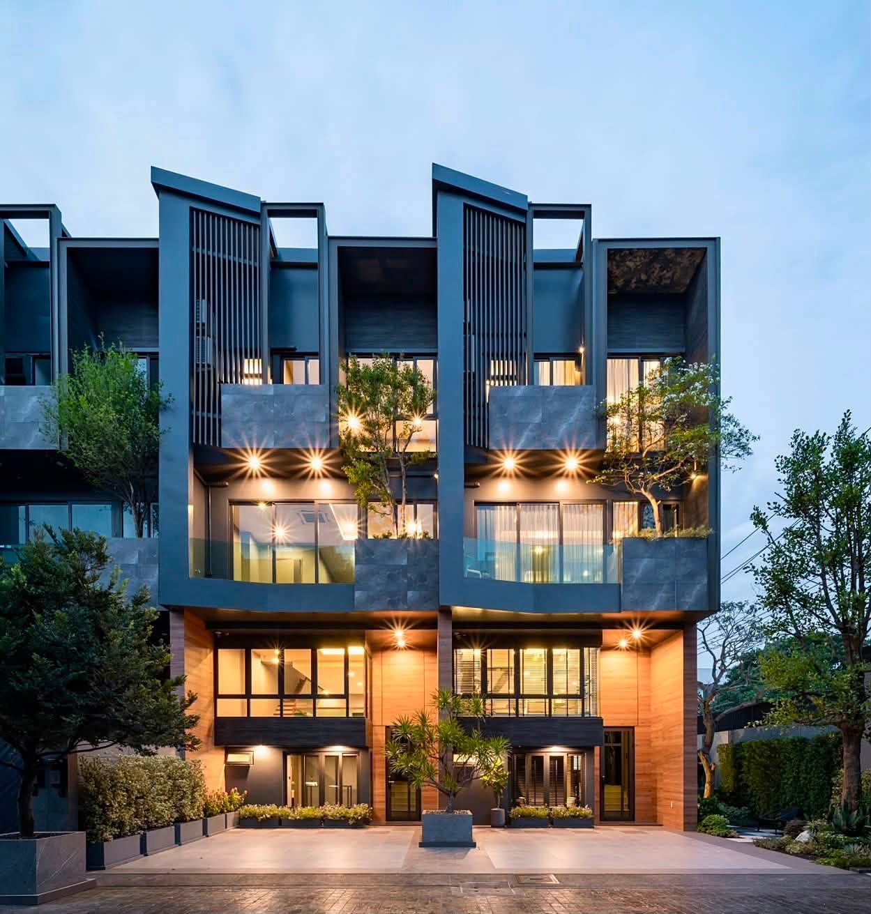 Luxury Townhome at The Eight Chatuchak-Ratchada for Rent