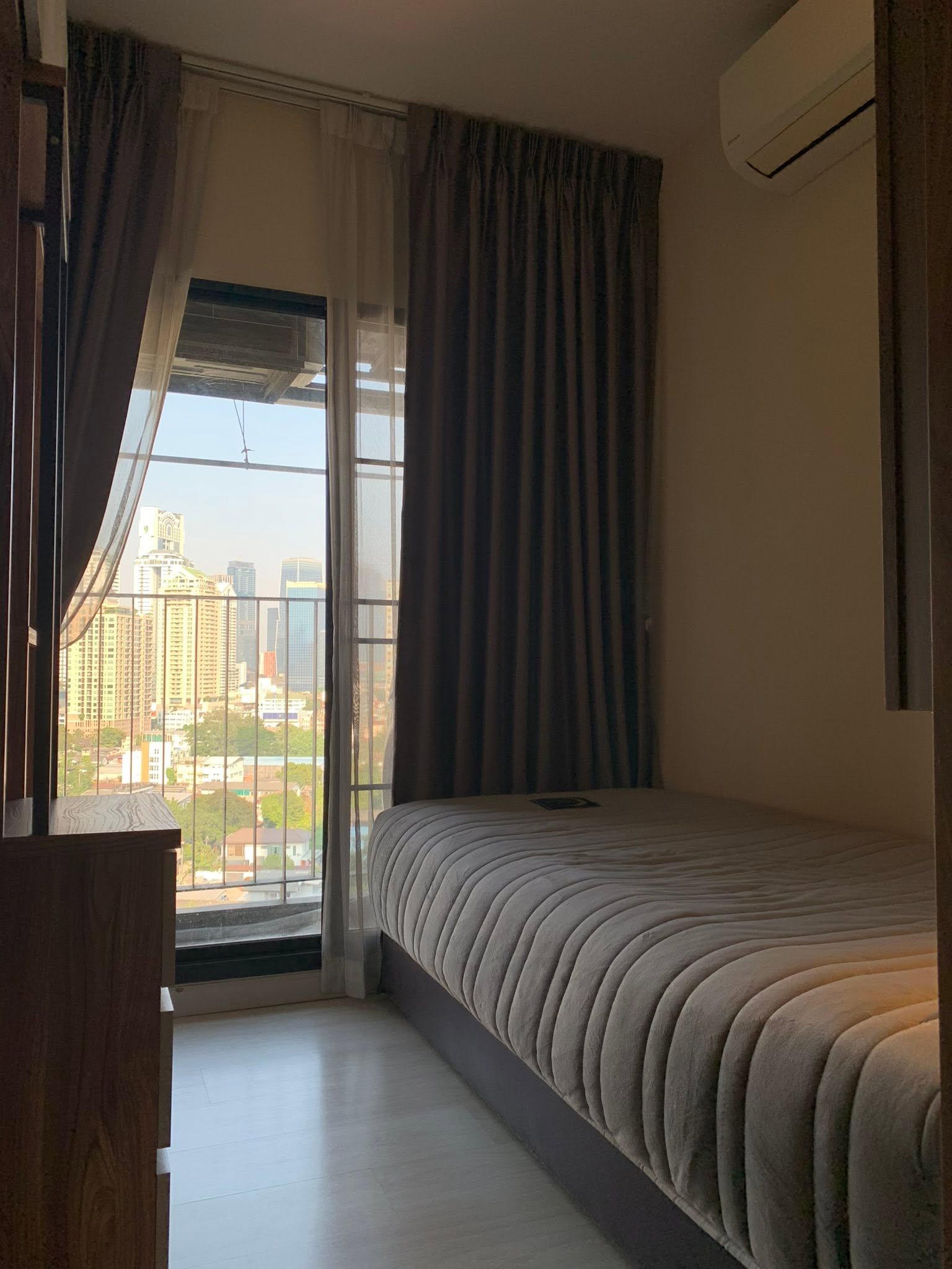 ให้เช่า Reference Sathorn-Wongwianyai · 1 ห้องนอนพลัส 31 ตร.ม. ชั้น 15