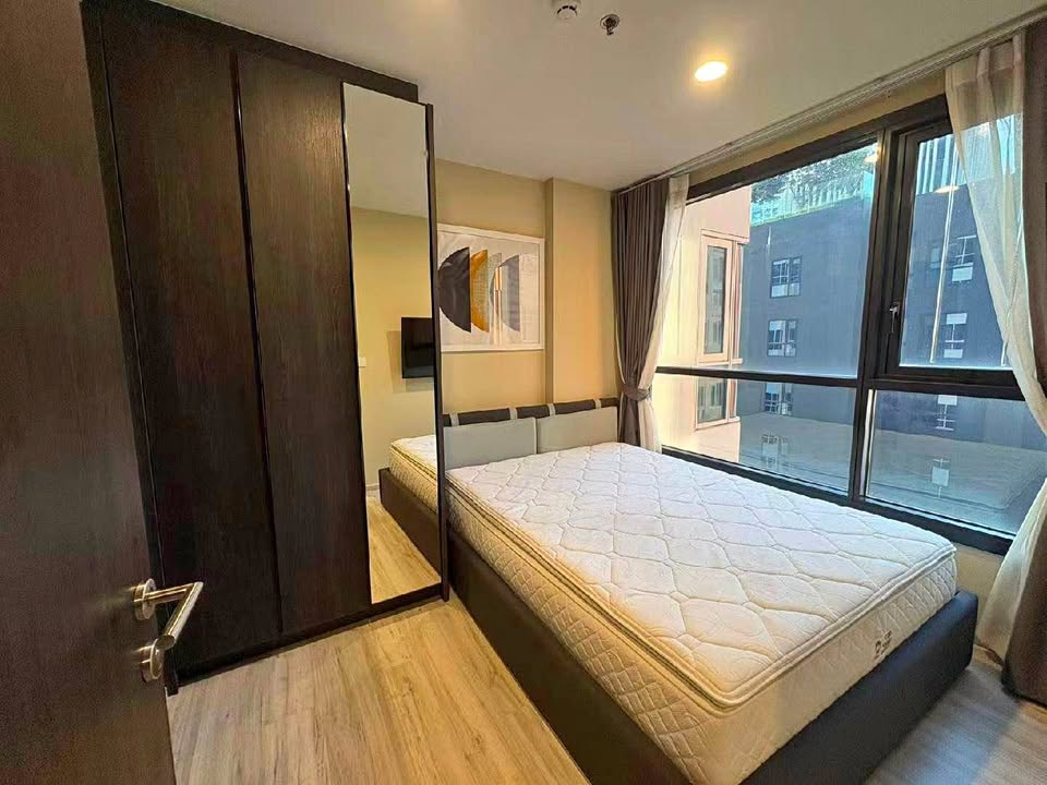 ให้เช่า XT Huai Khwang · 1 ห้องนอน 1 ห้องน้ำ + 1 Plus เฟอร์นิเจอร์ครบ
