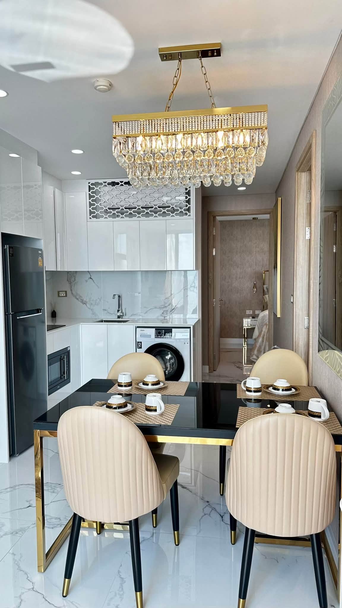 Copacabana Beach Jomtien 2-bedroom sea-view condo for rent - รูปที่ 1