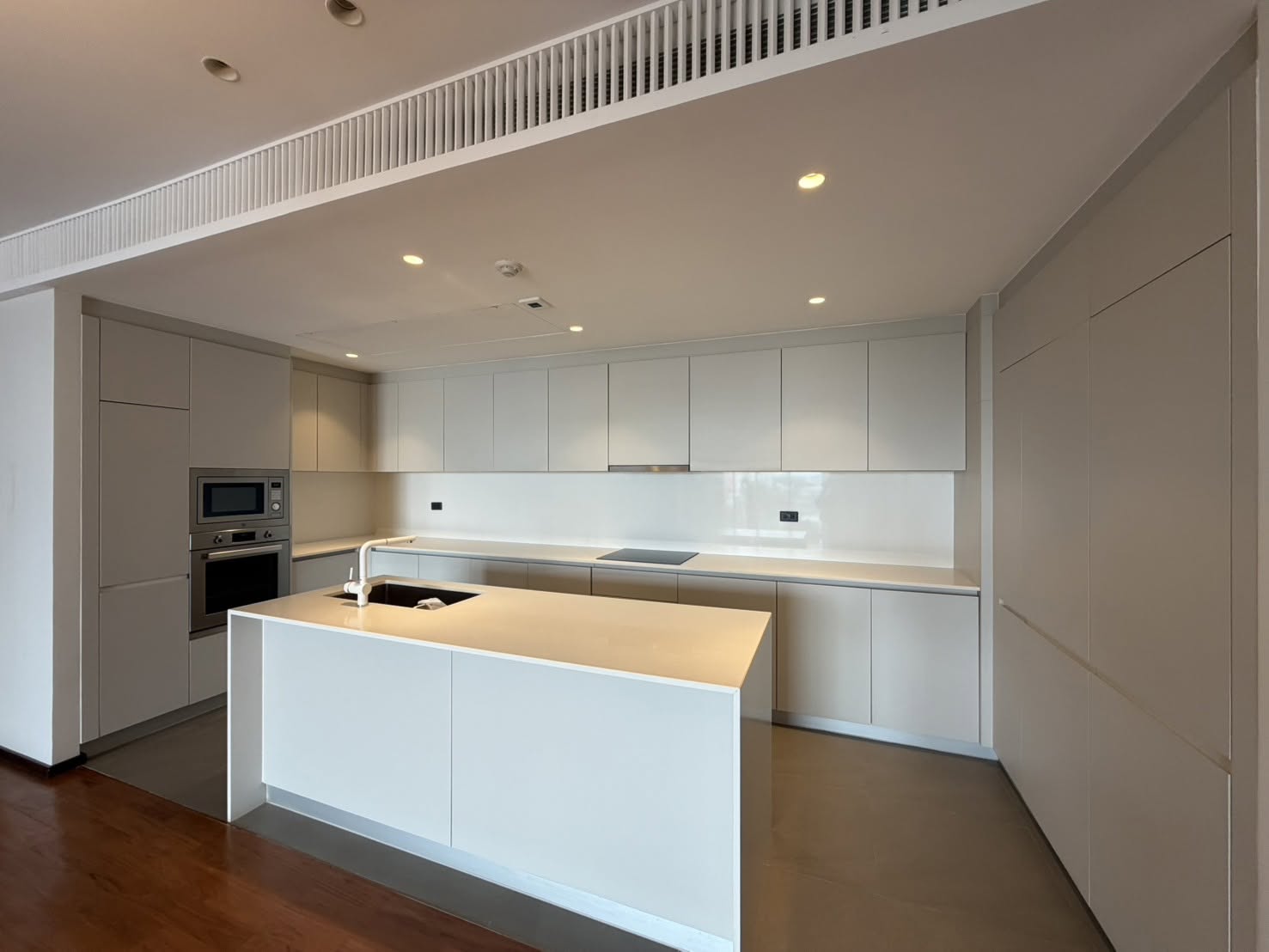 For Sale: La Citta Delre Thonglor · 3-Bedroom Residence, 180.80 sqm on Floor 7